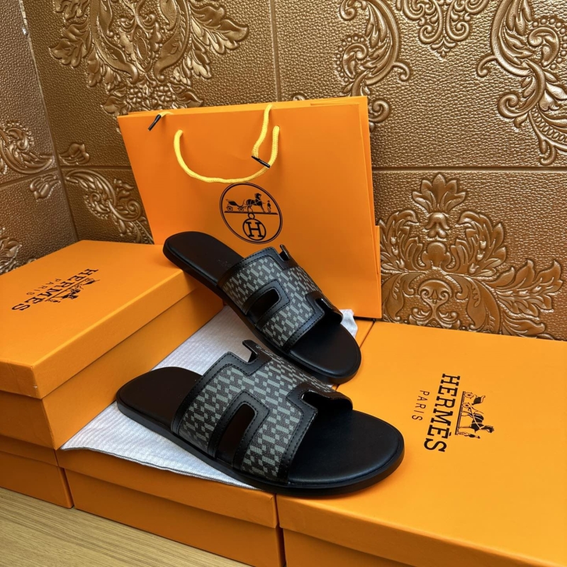 H**mes slippers